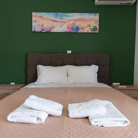 Sea View Apartment In Alimos Region เอเธนส์ ภายนอก รูปภาพ